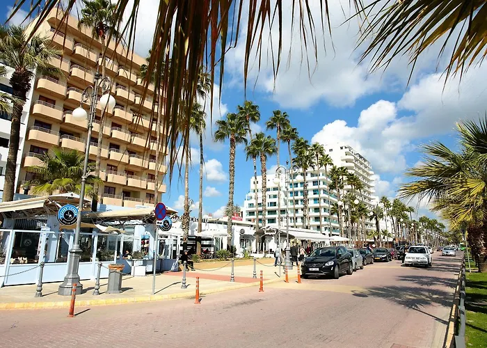 Penelope Court 102 * ラルナカ