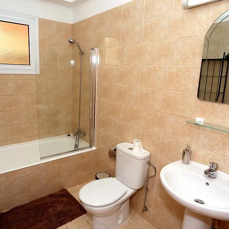 Διαμέρισμα Penelope Court 102