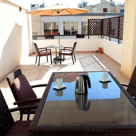 Penelope Court 102 Apartamento