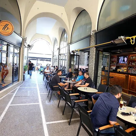 Apartment Penelope Court 102 *