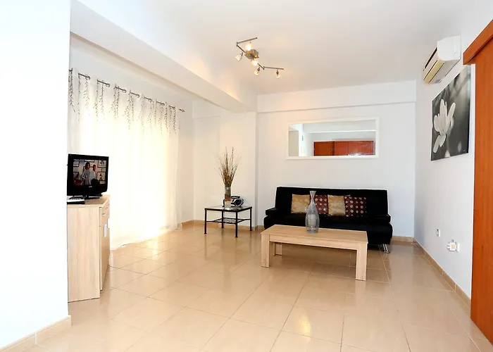 Penelope Court 102 Διαμέρισμα